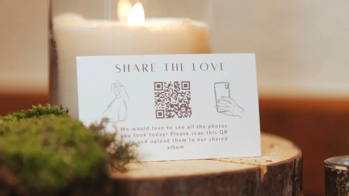 Wedibox QR code for wedding guests sharing their special day photos