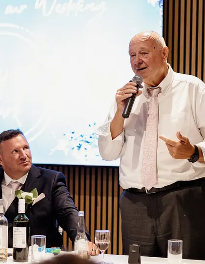 Father of the bride speaking during the toasts